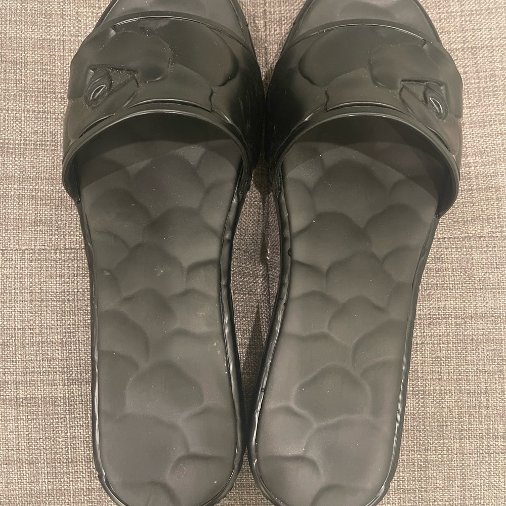 VALENTINO GARAVANI
Platform Sculpted Poolside Mules size 8
